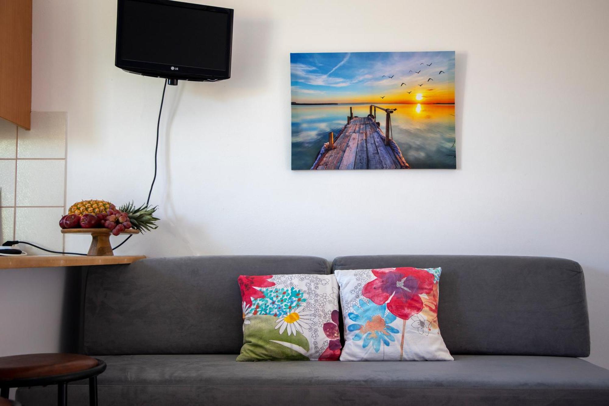 Stefanie Studios Aegina Dış mekan fotoğraf
